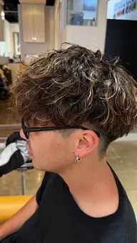 ❤️🔥メンズカット➕ハイライト➕パーマ❤️🔥