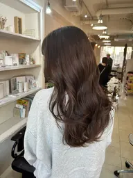 【透明感カラー🫧】透明感ワンカラー➕ヘアケアトリートメント➕ゆるふわ巻き💕💕