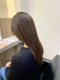 【3月平日限定】　白髪ぼかしハイライトカラー＋スチームケアトリートメント付き🌼