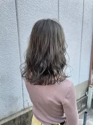 〓 くしゅっと感がおしゃれ 〓 カット  &  デコレーションパーマ & TR  ※初回のみ