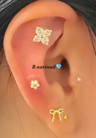 耳つぼジュエリー👂💎10粒コース💖ネイルと同時予約のお客様は200円オフ💖