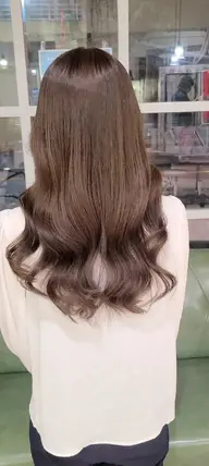 デザインカット+似合わせカラー