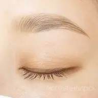 ハリウッドブロウリフト