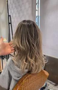 🎖ハイダメージ毛対応🎖+バレイヤージュ+ケアブリーチ+5stepトリートメント