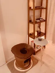 【冷え性・更年期に】よもぎ蒸し40分×ハンドトリートメント10分《＋プチギフト付き》