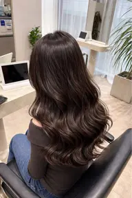 【U25限定♥】カット＋天使の輪うる艶トリートメント （5cm以上切れる方限定）