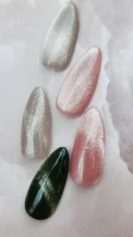 【Jrネイリスト】(オフなし)マグネットネイル🧲奥行きが可愛い🧲自爪を削らないノンサンディングベース使用