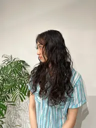 🎀カット＋パーマ🎀《ロング限定🌱》／やわらかく揺れる大人可愛いナチュラルパーマ💫