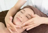 ニードルピーリング60分　　(ニードル剤塗布、血流ケア、デコルテケア、ヘッドケア、フットケア)