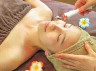 【🪷限定クーポン🪷】『痛くない』美容業界初テクノロジーマシーンで即小顔フェイシャル★60分