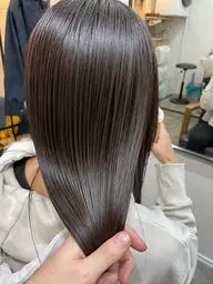 人気NO.1⭐️水素トリートメント「ULTOWAトリートメント」⭐️ 髪質改善ならこちら！！湿気で広がる毛にも有効⭐️