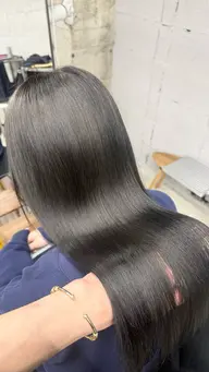 【明るい髪から暗めの艶髪に🎶】ワンカラートーンダウン🖤 + トリートメント✨