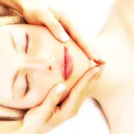 【潤いフェイシャル《60分》】乾燥・ハリ・シワ・たるみ・くすみ・メイク崩れが気になる方へ✨️