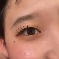 マツエクフラットラッシュ100本👀✨️ (新規オフ＋880円   再来550円)