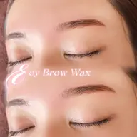 眉毛スタイリング［毛流れ矯正パーマ+眉ワックス］