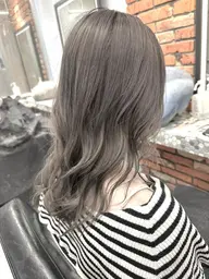 ミニモ限定ハイライトカラー🩵赤み消したい透明感欲しい方必見😊