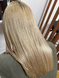 〖ブリーチ毛 縮毛矯正〗 〖他店お直し〗 リカバリー縮毛矯正。髪質改善 oggiottoトリートメント プレミアムコース