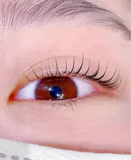 [17時半最終受付]✨まつ毛パーマ(アイシャンプー付き)5.500円→4,400円✨