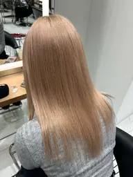 ミニモ限定🎀ブリーチリタッチ＋オンカラー🩷【⚠️リタッチ幅が2-3センチ以内の方のみ募集】