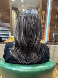 カット➕白髪ぼかしイルミナカラー➕トリートメント