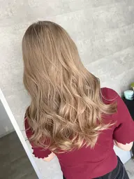 外国人風ダブルカラー　ブリーチ+カラー+コラーゲントリートメント超音波導入ケアプロ付き