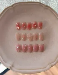大人気🌸大人カワイイ🌷チークネイル💅定額デザイン+甘皮ケア＋保湿オイル