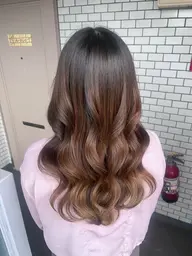 【平日限定✨】デート前やイベント前に🐳💕«巻き下ろしorストレート»