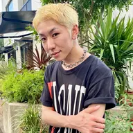 メンズ似合わせカット+ブリーチカラー ¥21450