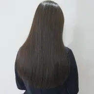 [縮毛矯正+カット]髪がまとまる自然なストレートに✨