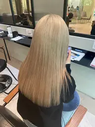 ブリーチカラー＋トリートメント＋カット