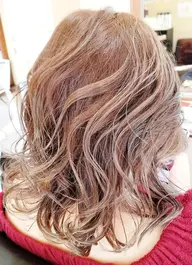 ダブルカラー【ブリーチ】+カット+カラー専用グロストリートメント¥11000【エリア最安値】