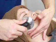 【口コミ割引】1番人気　美容鍼＋高周波温熱機器　肌荒れ解消、浮腫みもスッキリ小顔☺️ 60分　3000円