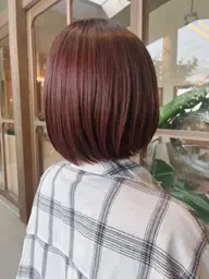 縮毛矯正、カット、トリートメント　ふんわり自然なストレート仕上げも可能です✨　ミディアムロング➕1,000円