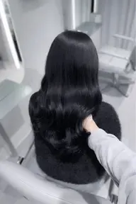 🩶暗髪・黒染め卒業🩶透明感ダークカラー＋うる艶トリートメント¥5500