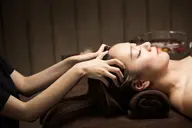 オープン特別価格🎊首肩凝り・頭痛改善🤕ドライヘッドスパ（首&肩マッサージ付き） 40分