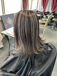 コントラスト強めハイライトカラー(ブリーチ2回)🐦⬛🤍