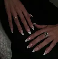 フレンチネイル