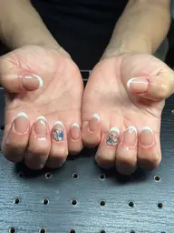 フレンチネイル