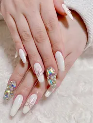 平日限定‼️10本長さだし💅🏽アート片手5本まで🎨その他ラメグラorワンカラー💖(平日以外¥13000)