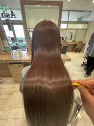 🍀カット+髪質改善カラー+トリートメント🍀🌟人気🌟の髪質改善カラーで艶と潤い、手触り変わるのでおすすめです⭐️