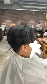 【刈り上げなしメンズカット】 横の刈り上げ◎(センターパート・マッシュ・フェザーカット)