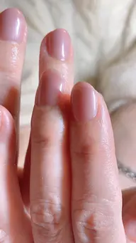 スーパーハンドケア✨爪の形の整え。甘皮の処理。指サイドの固くなった角質も除去。