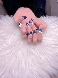 🩷チップ長さだし　フレンチネイル