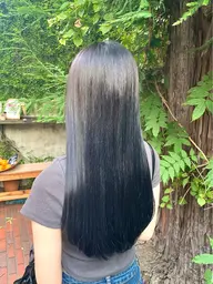 学生限定クーポン  🌂【縮毛矯正＋4stepトリートメント】