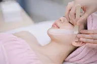 【フェイシャルWAX】　顔の産毛はシェービングより負担が少ないWAXがおすすめ♪ツルツルたまご肌で化粧のりUP♡