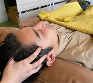 【プチリフレ】平日限定！空き時間&仕事帰りに◎ヘッドスパor背中ほぐし 60分　¥5,480