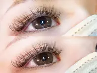 《オフ無料》メガマットボリュームラッシュ280本　¥9500→