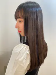 《クセ毛がツルツル仕上がり》うるおい美髪ストレート+カット