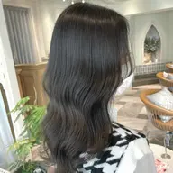 【就活生・インターン生応援📣✊】黒染めを使わない🙅🏻ブラックカラー＋内部髪質改善TR💖 ̖́-‬