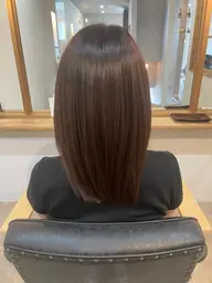 酸性ストレート　ブリーチ毛や、エイジング毛。ダメージを最小限でストレートしたい方。